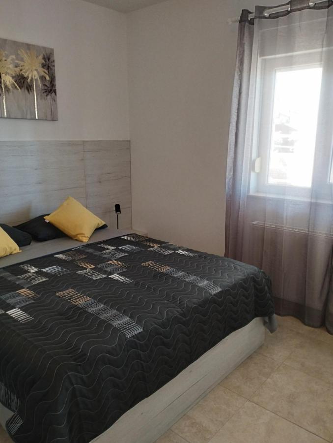 Apartmani Lucica يزيرا المظهر الخارجي الصورة