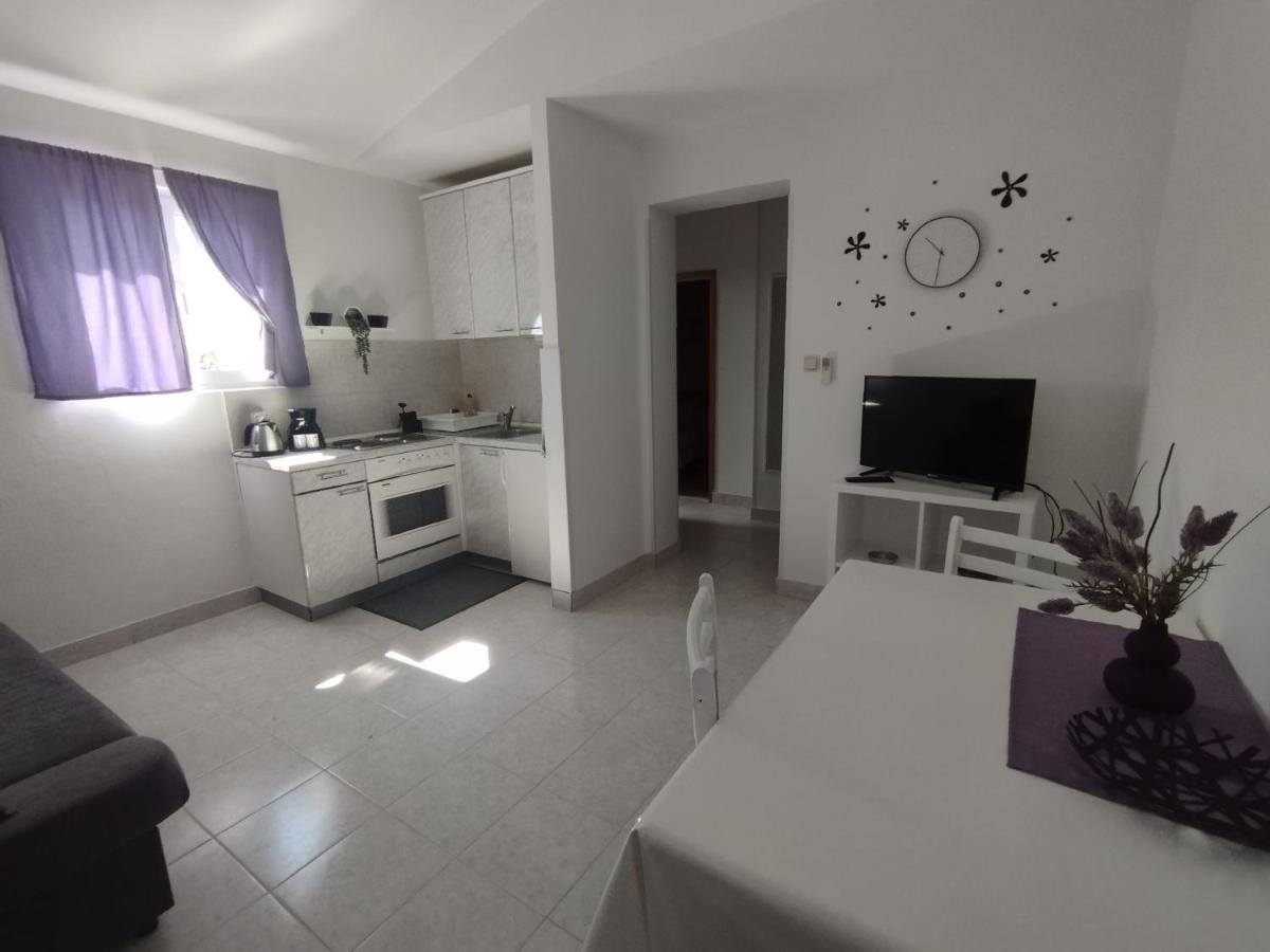 Apartmani Lucica يزيرا المظهر الخارجي الصورة